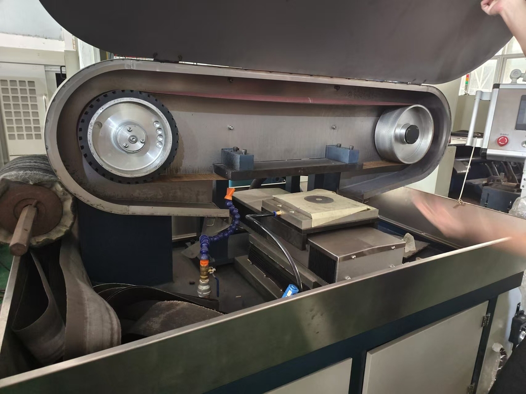 2 Assen CNC nat slijpen Draad trekmachine Custom voor roestvrij staal Polijsten slijpen