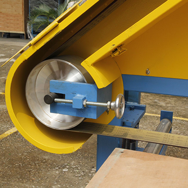 3 Hoekwerkbank Duurzame haarlijnpoetsmachine Plaat metalen type Abrasive gordel zandmachine