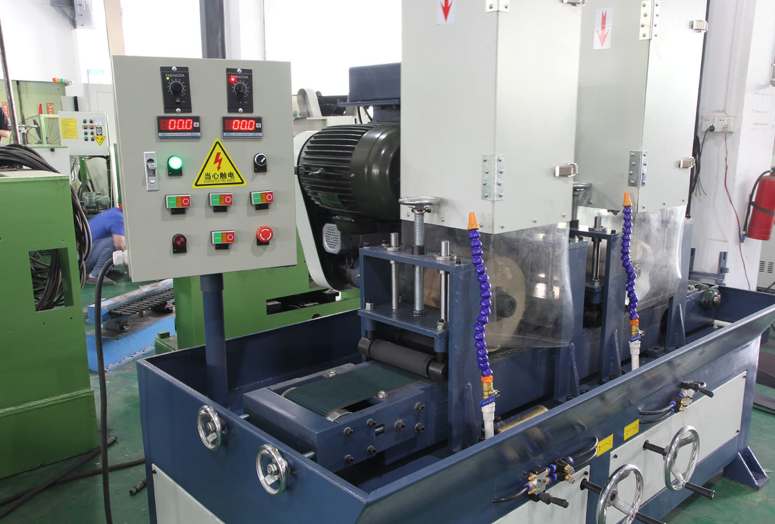 Metalen roestvrijstalen slotpaneel 150 mm breed 2 slijpkoppen waterschuurmachine metalen bandschuurmachine